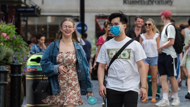 El Reino Unido amplió la vacunación para jóvenes de 16 y 17 años
