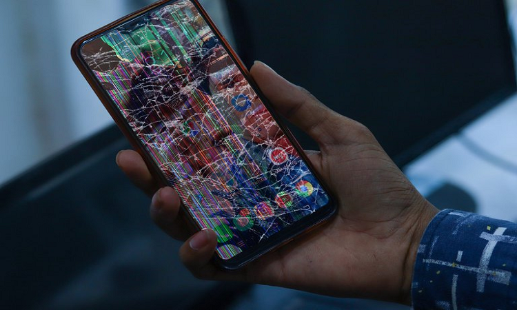 Así podes disimular un rayón en la pantalla del celular o tablet