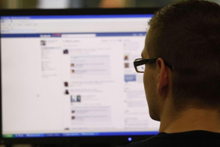 Usuarios reportan fallas y cortes de Internet en Argentina