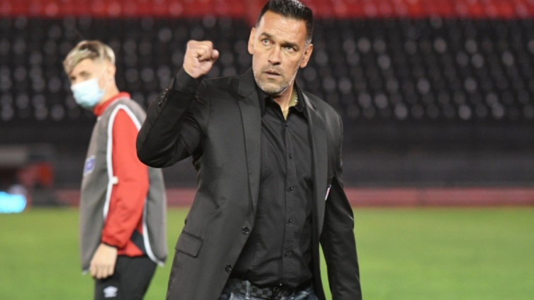 Newell's  espera por Pablo Pérez y Julián Fernández
