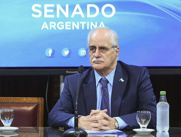 Taiana es el nuevo ministro de Defensa y Zabaleta irá a Desarrollo Social