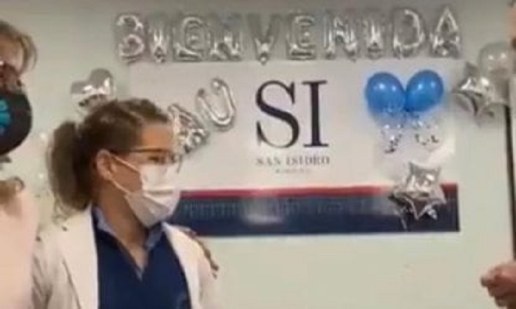 Paula Pareto recibida con honores en el hospital 