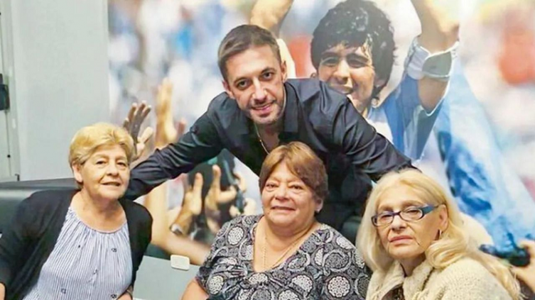 La marca Maradona será de Matías Morla y las hermanas de Diego