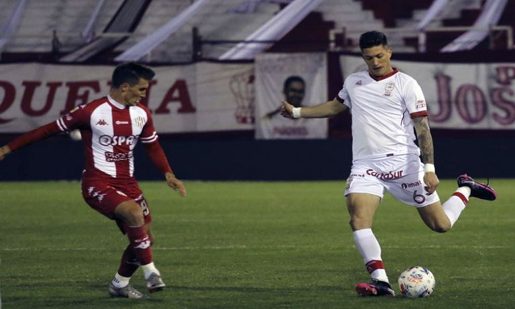 Unión empató sin goles ante Huracán en el Ducó