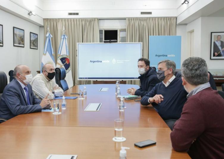 Emilio Jatón fue a Buenos Aires para gestionar obras y mejoras en los servicios