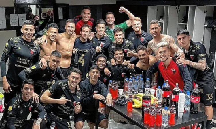 Colón y los premios: inicio de acuerdo entre jugadores 