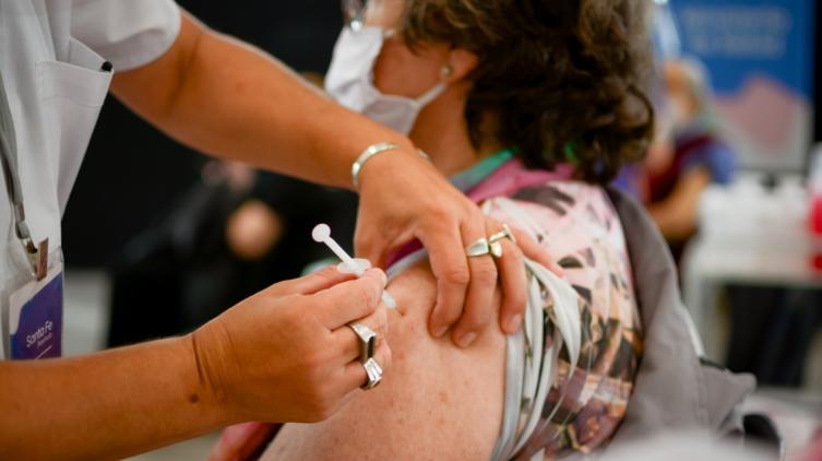 Un millón de santafesinos recibieron las dos dosis de la vacuna
