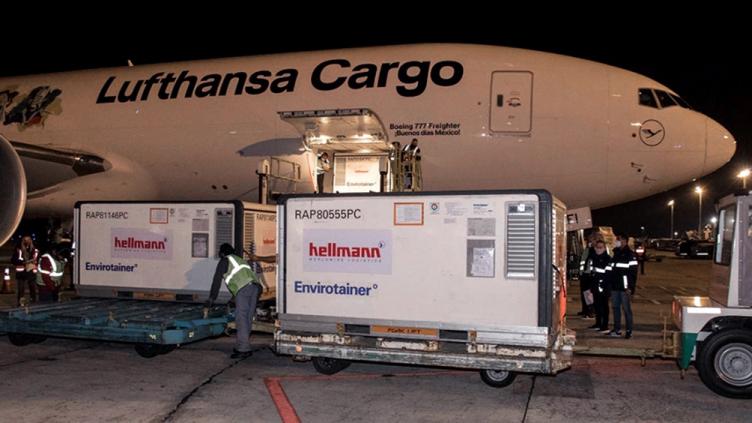 Llegaron 1,2 millones de dosis de Sinopharm y AstraZeneca