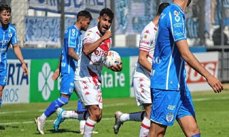 Unión le ganó 2 a 1 al Tomba en Mendoza