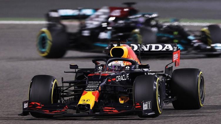Max Verstappen obtuvo la pole y larga primero en el Gran Premio de Bélgica