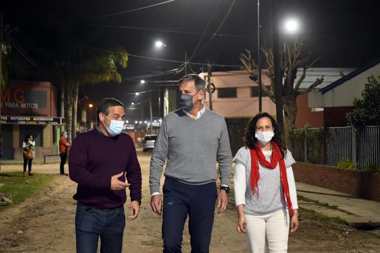 Barrio Liceo Norte estrenó su alumbrado público