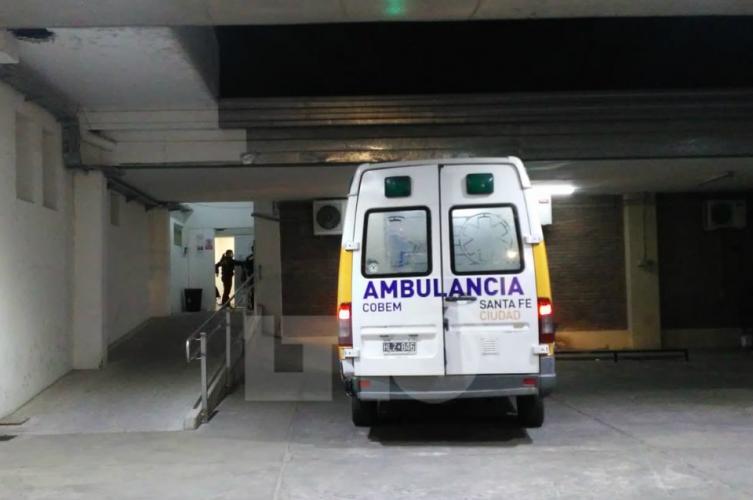 Dos motociclistas graves tras chocar con un colectivo