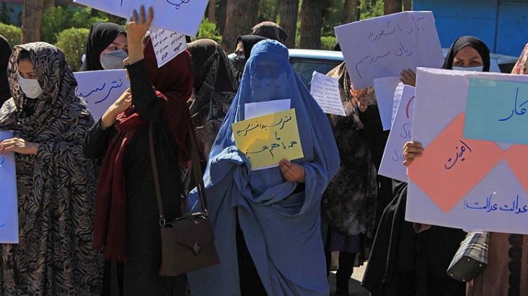 Los talibanes reprimieron protesta de mujeres en Kabul