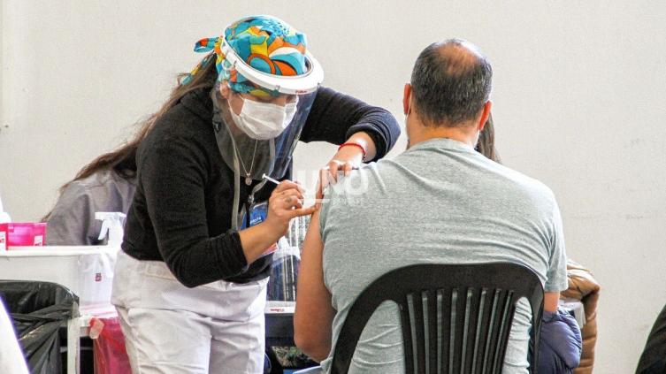 Vacunación: más de 3.000 turnos para colocar segundas dosis