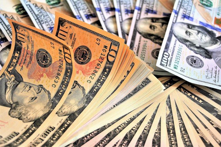 A cuánto está el dólar blue en el día después de las PASO