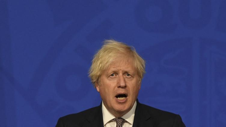 El Gobierno británico se opone a nuevos confinamientos pero anuncia medidas para el invierno