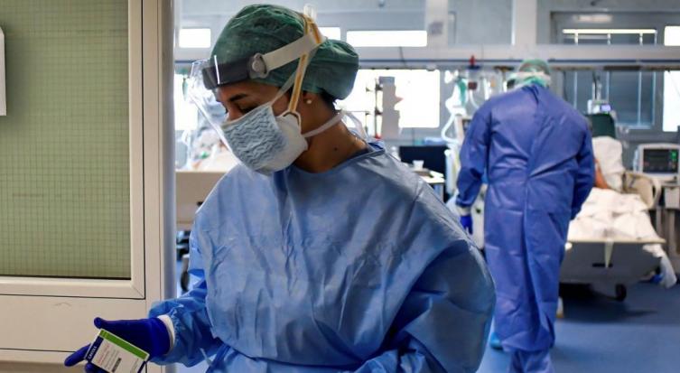 Más de 1.000 profesionales de la Salud esperan el pase a planta