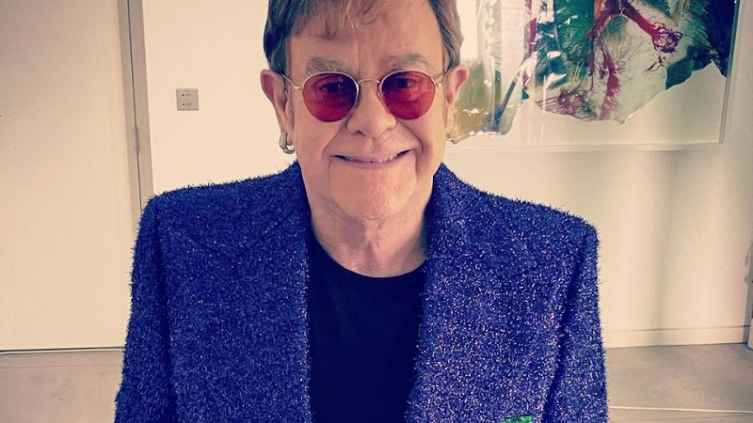 Elton Jonhn será operado de urgencia tras una caída