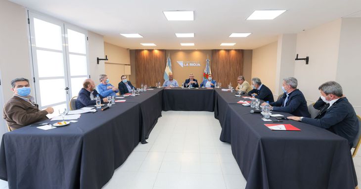 El Presidente recibió el apoyo de los gobernadores para el relanzamiento de la gestión