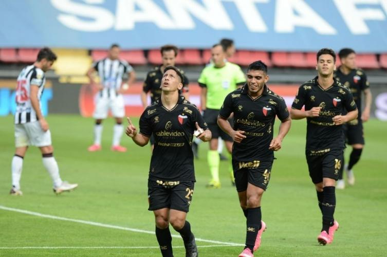 Colón le ganó a Central  de Córdoba 1 a 0