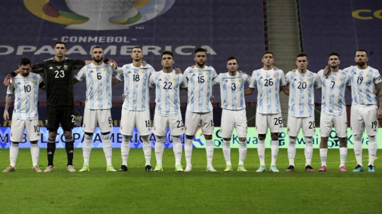 Eliminatorias: Argentina tendrá dos árbitros brasileños y uno chileno 