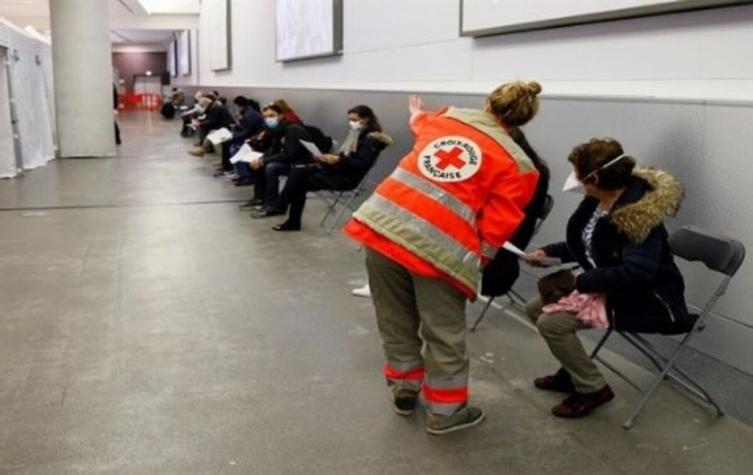 Francia: investigan a unos 260 médicos por certificados de vacunación falsos