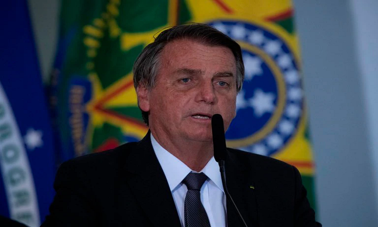 Bolsonaro reveló que su esposa se vacunó en Estados Unidos