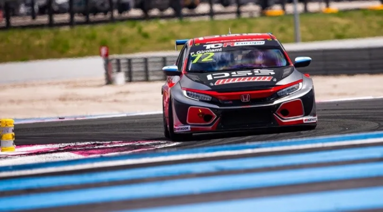 Franco Girolami ganó la carrera 1 del TCR Europeo