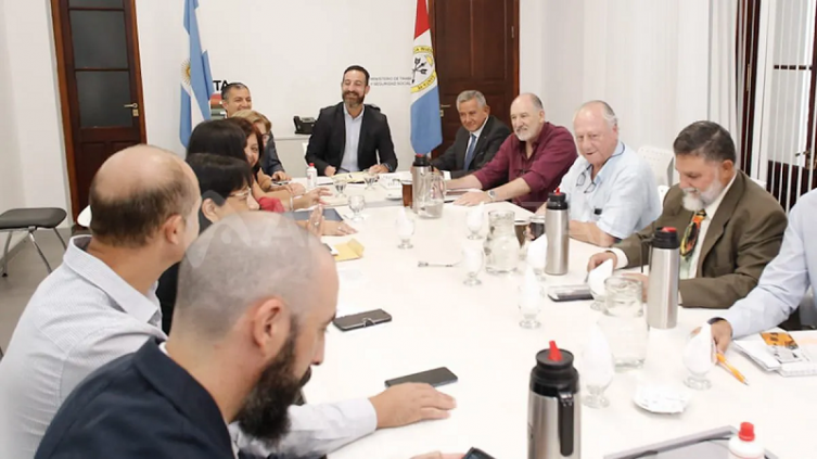 Los gremios de la salud se reúnen con el gobierno