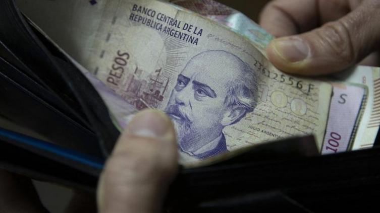 El Gobierno nacional oficializó el aumento del salario mínimo: de cuánto será el incremento
