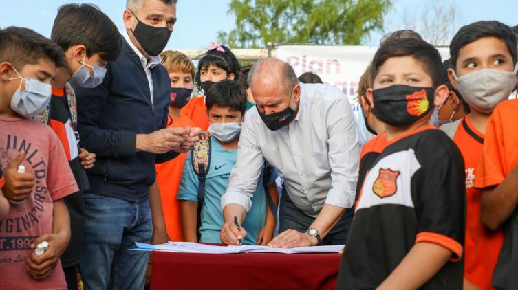 Perotti y Zavaleta anunciaron convenios por más de 300 millones de pesos