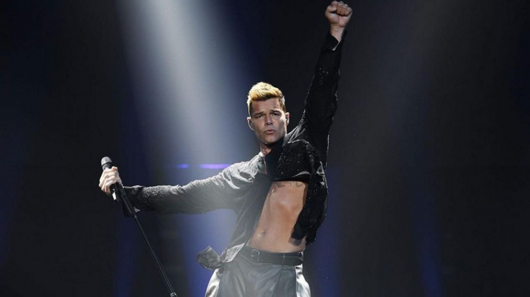 El video de Ricky Martin que muestra si se hizo o no un retoque facial