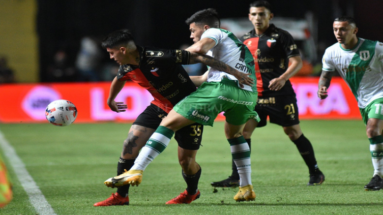 Fiesta en la tribuna y 