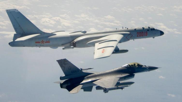Taiwán denuncia masiva incursión de China a su espacio aéreo
