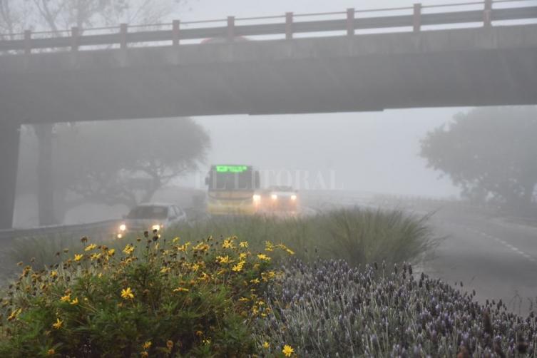 Bancos de niebla afectan la visibilidad en rutas provinciales