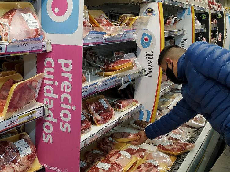 El Gobierno confirmó el congelamiento de precios para casi 1.500 productos