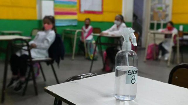 El gobierno y los docentes vuelven a discutir salarios