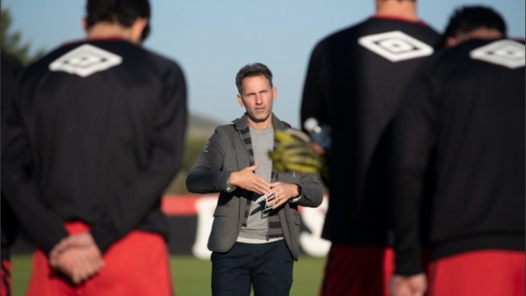 Bernardi presentó su renuncia en Newell's 