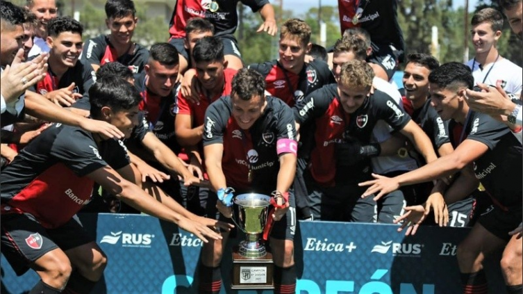 Newell's campeón en la cuarta división de AFA