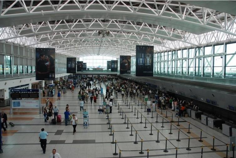 ¿Vas a viajar a EEUU?: esto hay que saber sobre vacunación, refuerzos y otros detalles