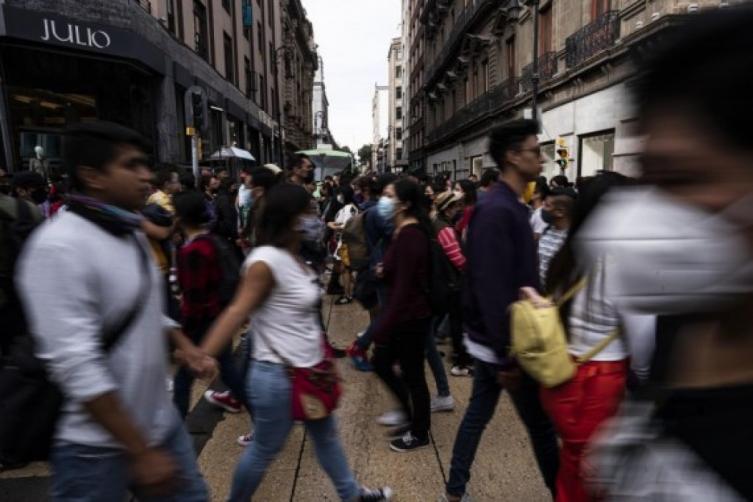Alertan sobre una posible nueva ola de Covid-19 en México