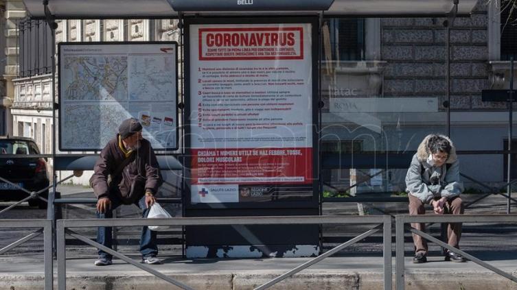 Italia registra un nuevo récord de casos diarios en cuatro meses