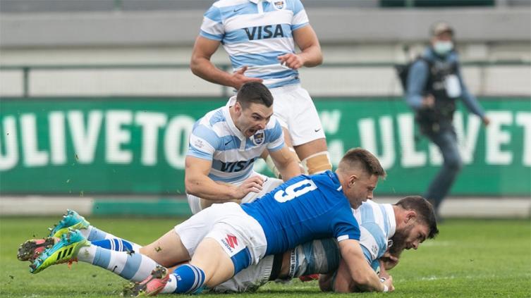 Los Pumas, en gran nivel y con mejoras en su juego, vencieron a Italia