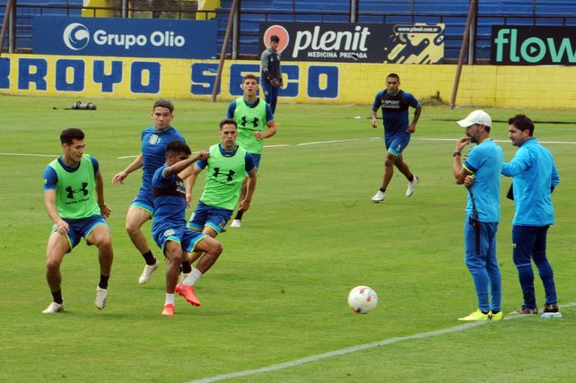 Central hizo un rato de fútbol antes de liberar a todos