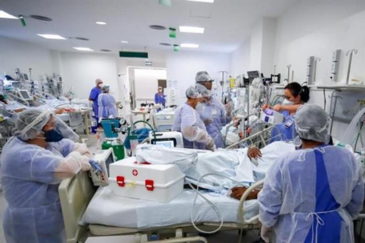 Brasil reportó 731 muertos por COVID-19 en un día
