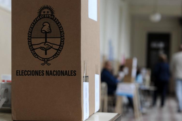 Los argentinos vuelven a las urnas y definen un nuevo Congreso