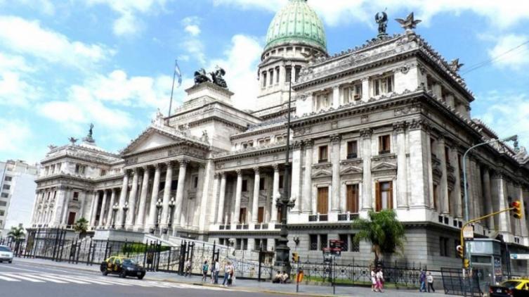 El oficialismo apunta a extender las sesiones ordinarias