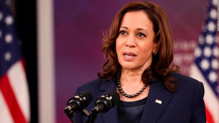 Por una hora y media Harris fue la primera mujer con poder presidencial en EEUU