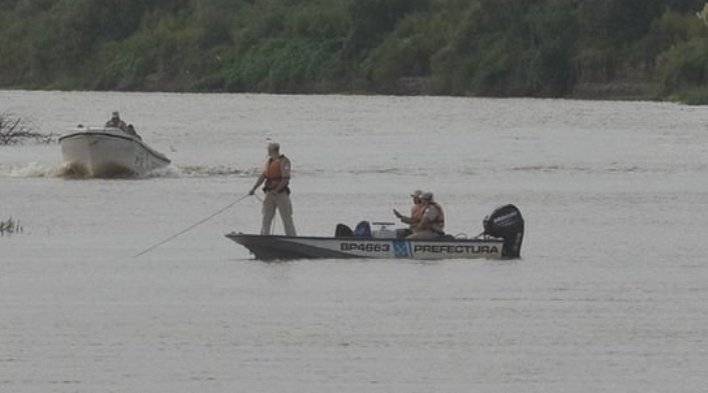 Hallan el cuerpo del joven que cayó al Río Coronda