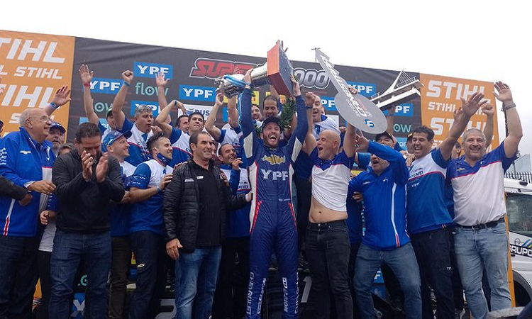 Agustín Canapino se consagró campeón del Súper TC 2000